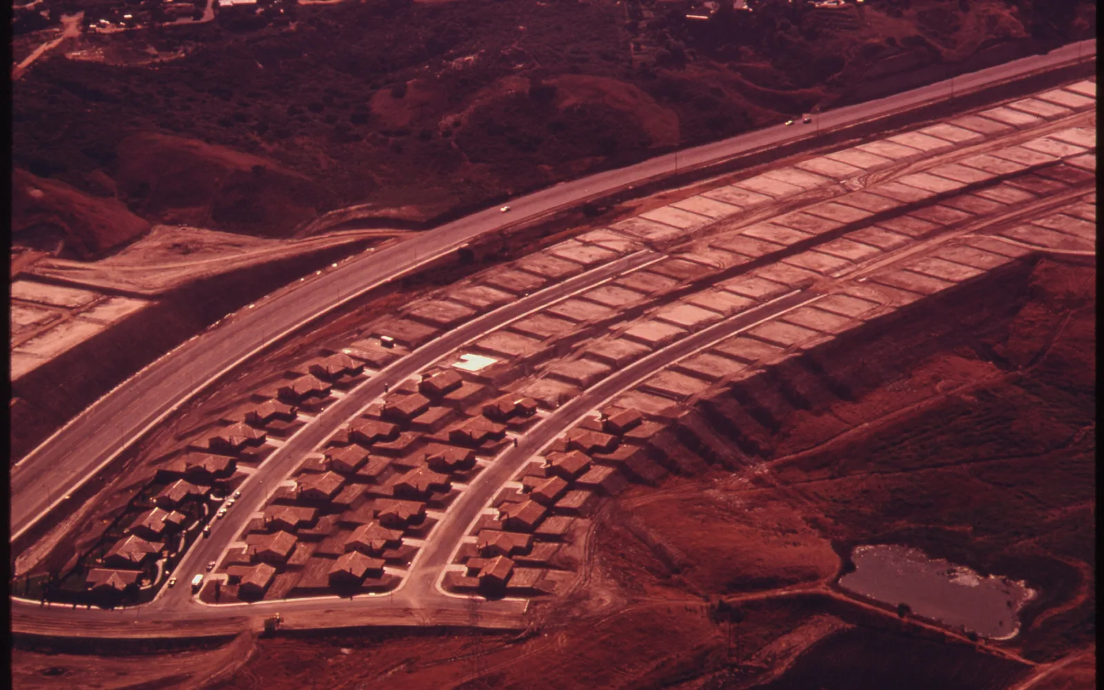 Aerial view of a new California housing development from 1975